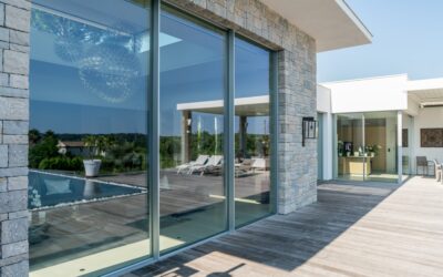 Menuiserie Aluminium et Design Biophilique : Fusionner l&rsquo;Intérieur et l&rsquo;Extérieur avec LuxAlu Solution